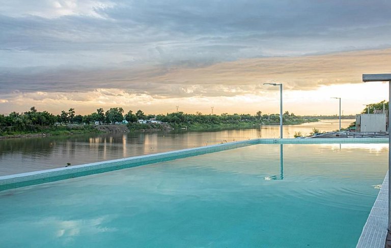 Vistas de Amarras Center