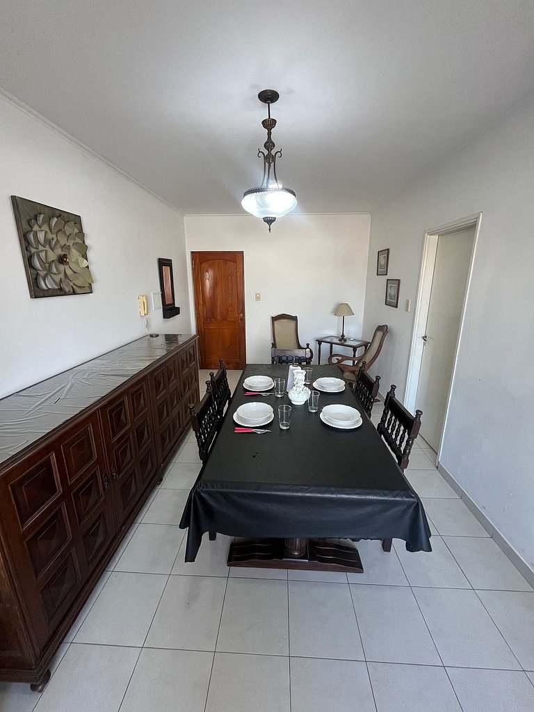 Departamento con Balcón y Asador en el Centro