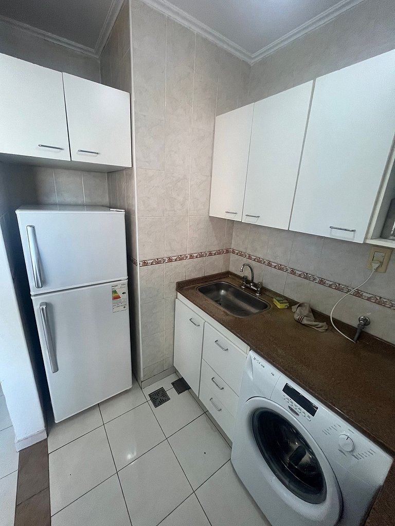 Departamento con Balcón y Asador en el Centro